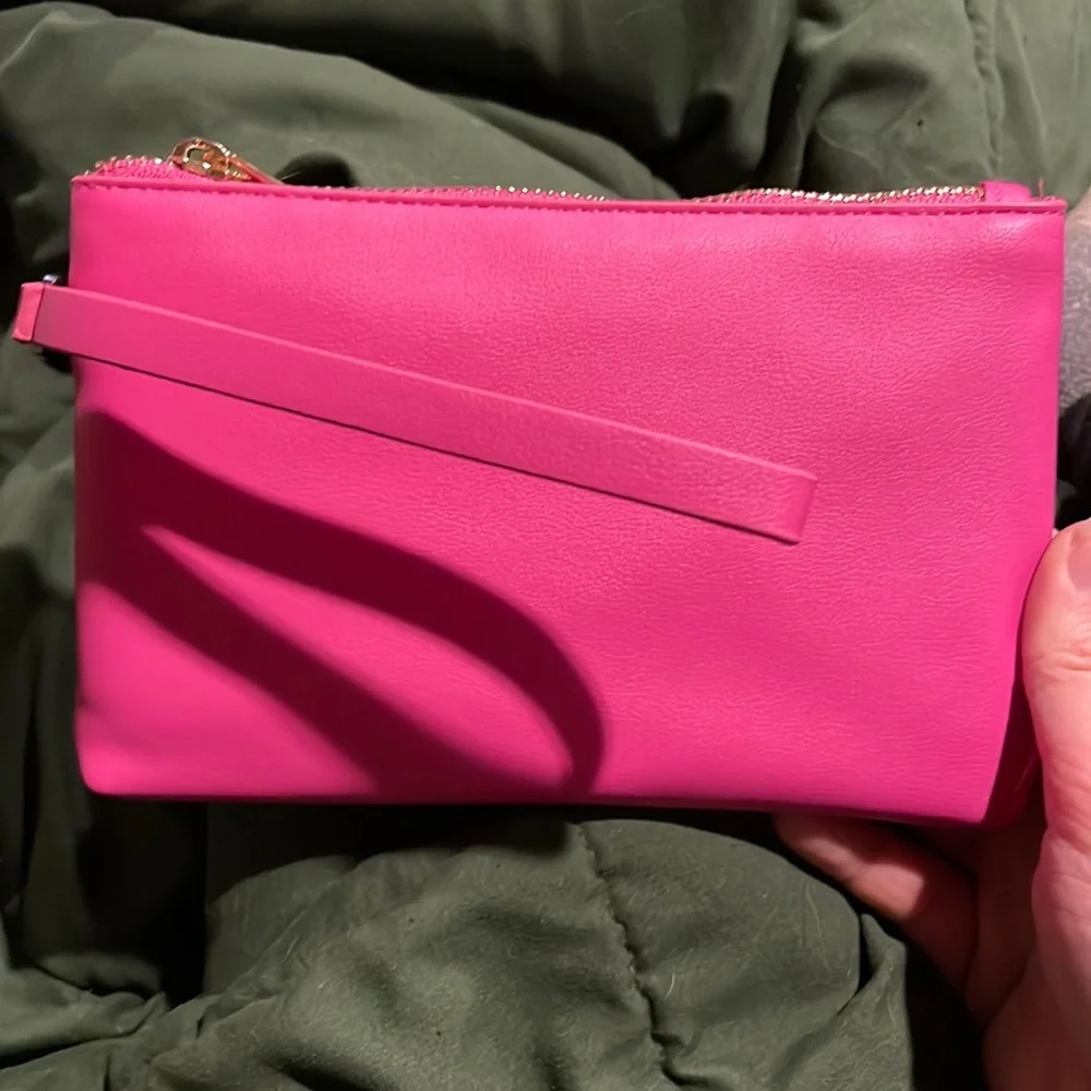 Pink wallet - Picture 1 of 3